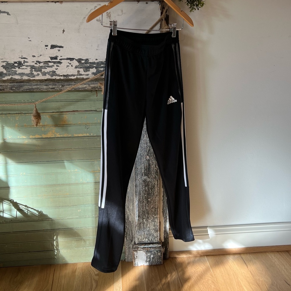 NEW without TAG** Adidas Tiro League Pants in Black with half zip